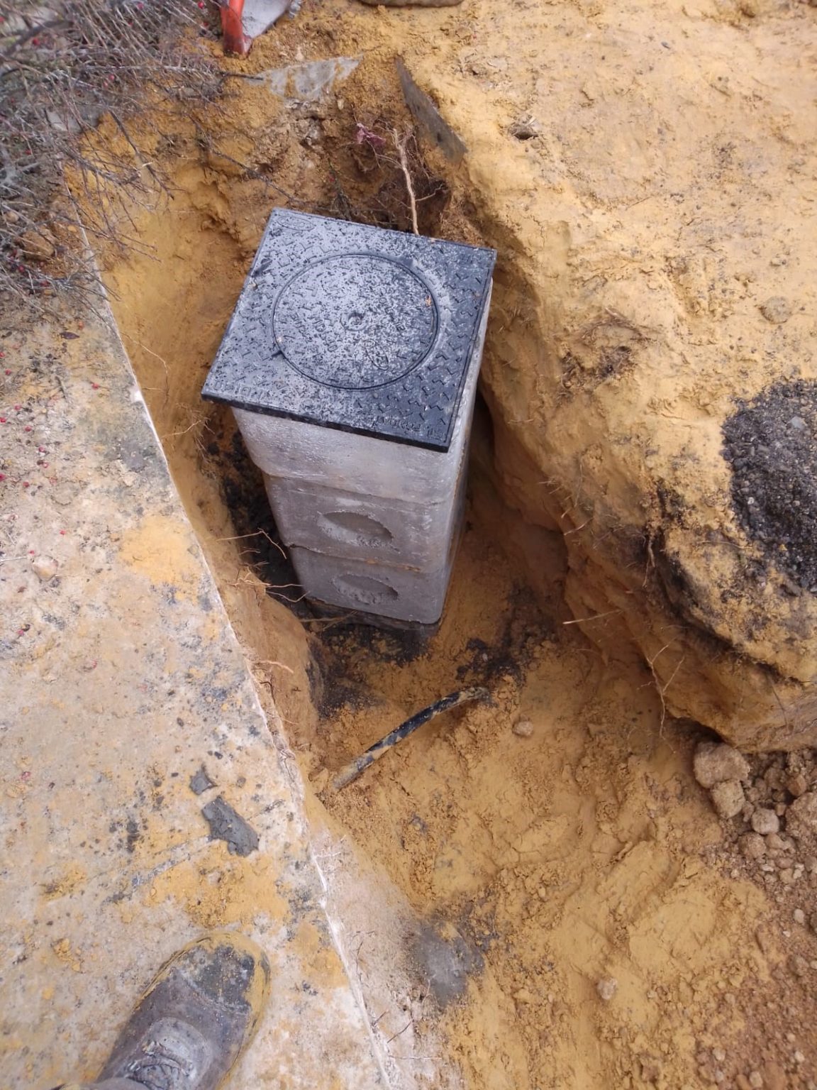 Pose d’éléments et contrôle d’étanchéité avant remblai